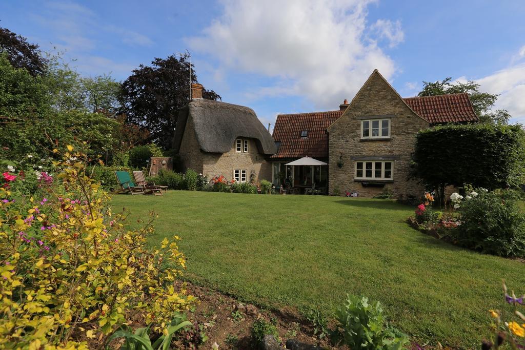 Thatch Cottageレイコック エクステリア 写真