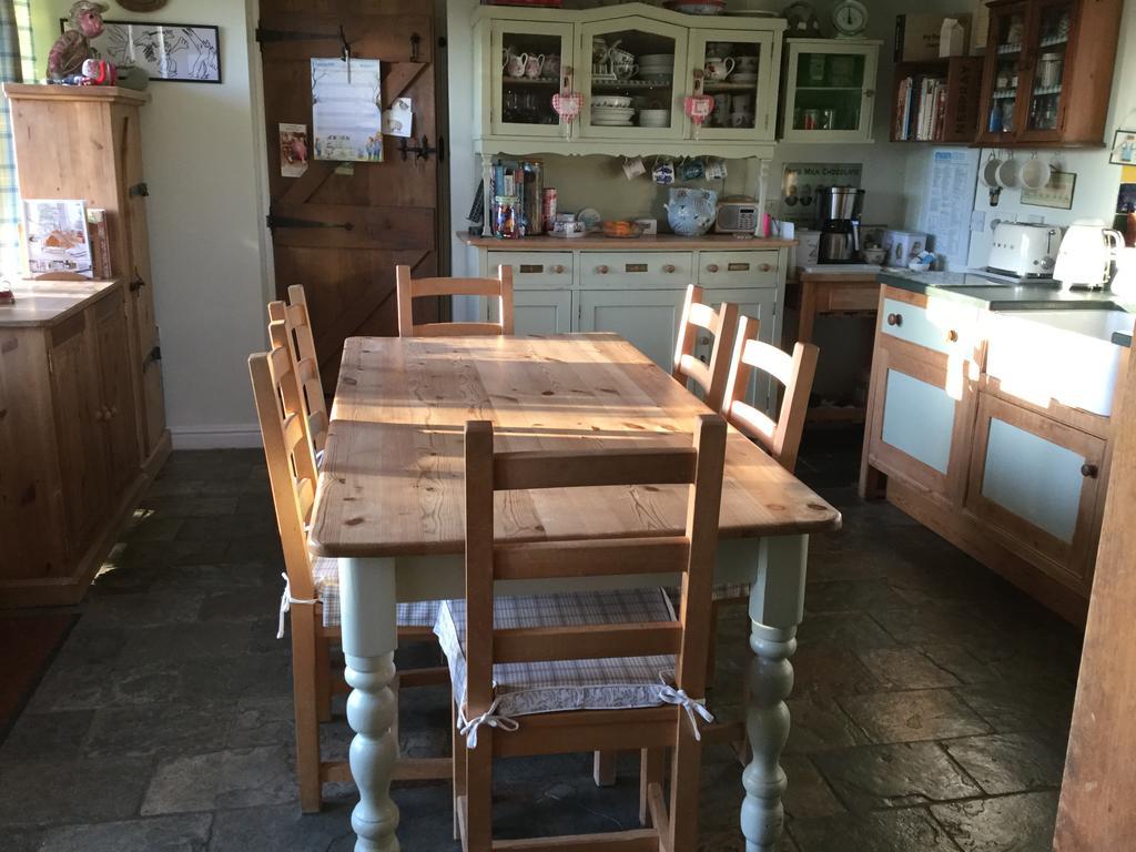 Thatch Cottageレイコック エクステリア 写真