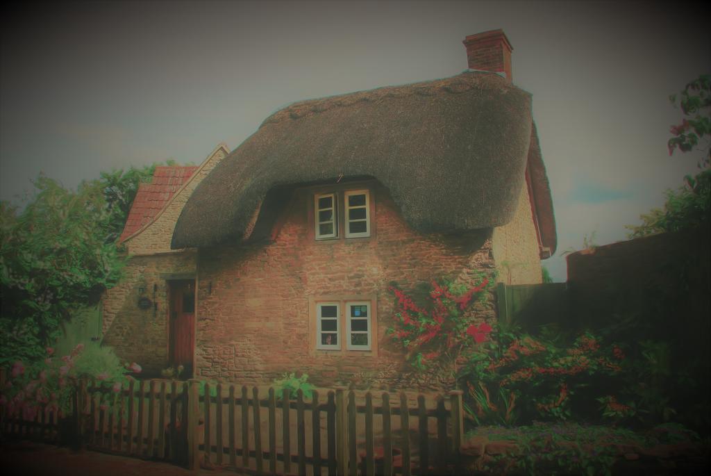 Thatch Cottageレイコック エクステリア 写真